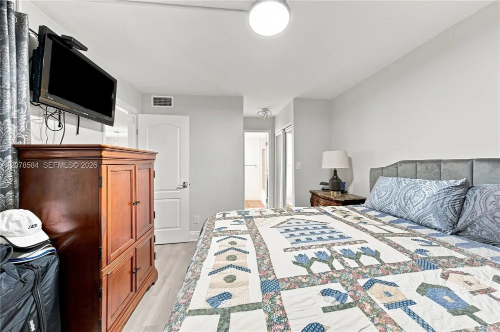3199 Foxcroft Rd #104 Miramar, FL 33025
