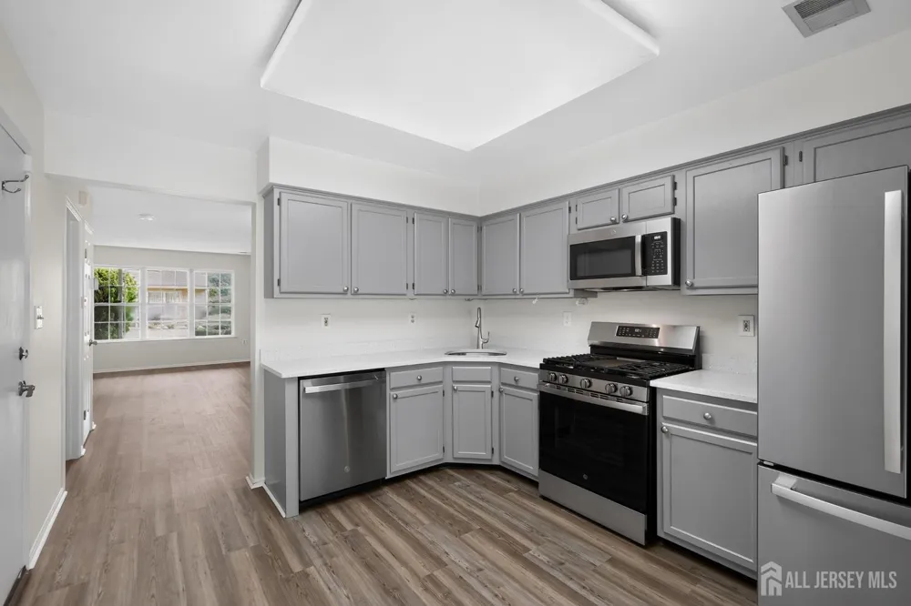 72 Sassafras Court North Brunswick, NJ 08902
