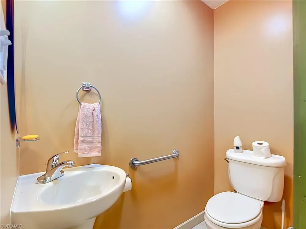 11870 Pompano Avenue Cape Coral, FL 33991