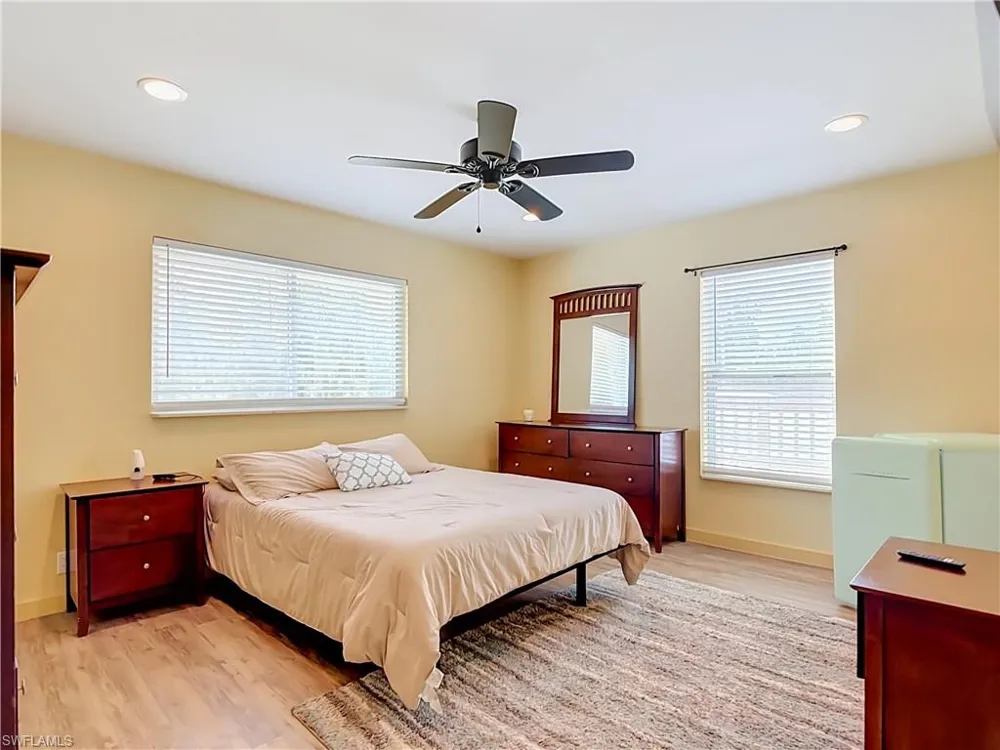 11870 Pompano Avenue Cape Coral, FL 33991