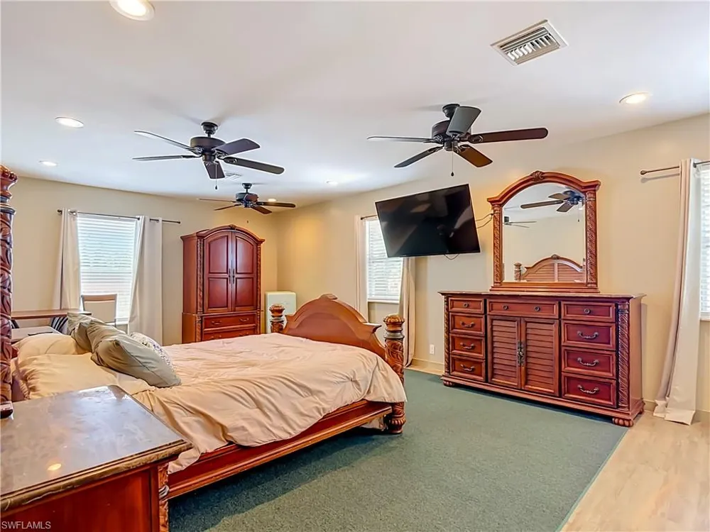 11870 Pompano Avenue Cape Coral, FL 33991