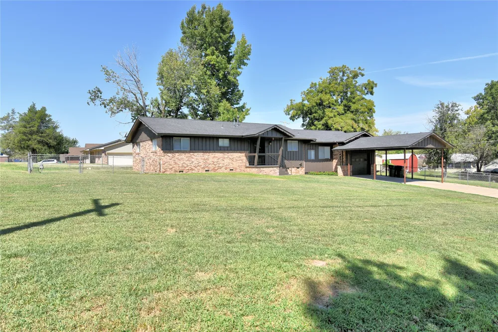 14 S Boyd Street Sapulpa, OK 74066