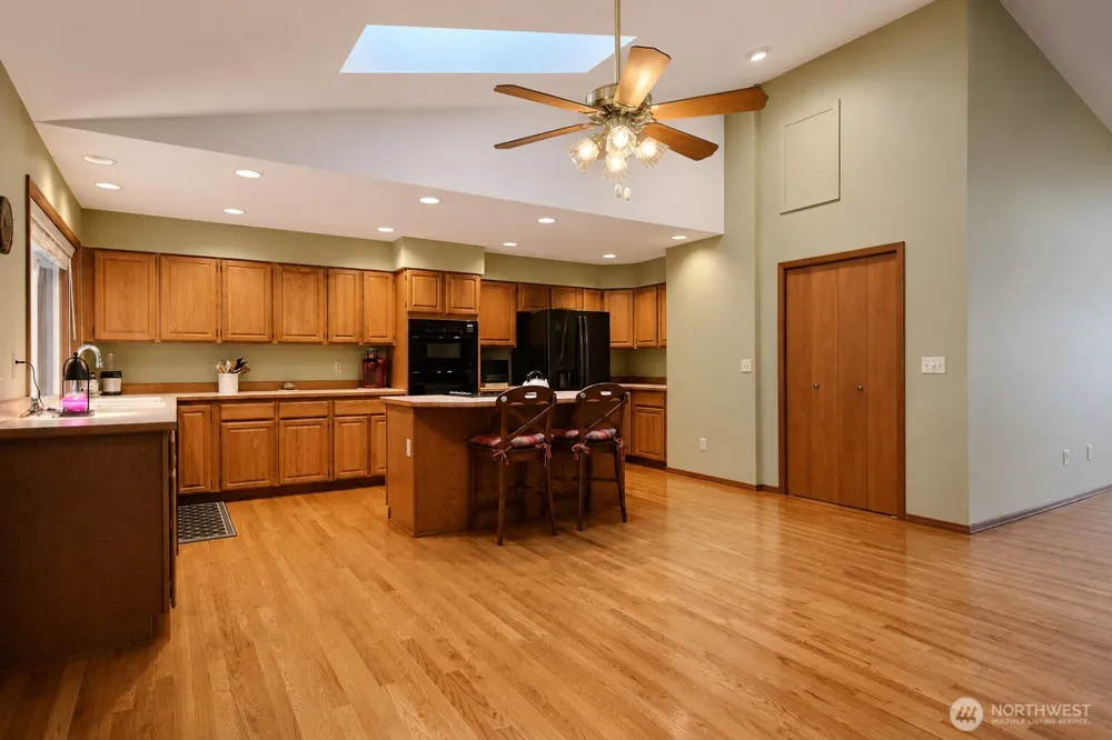 7411 71st Avenue Ct SW Lakewood, WA 98498