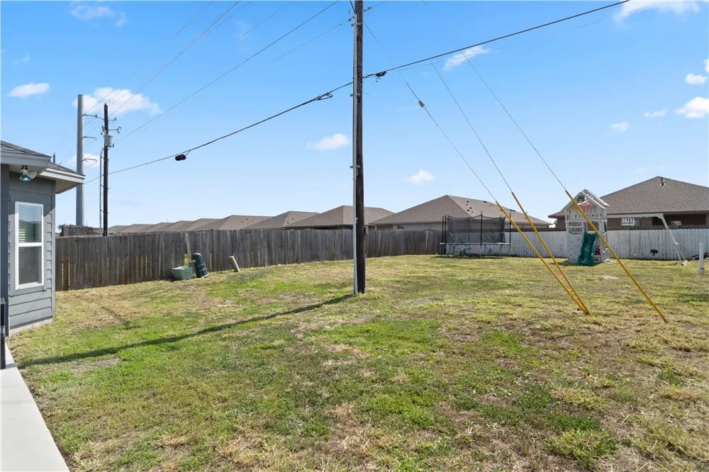 1633 Antoinette Drive Corpus Christi, TX 78418