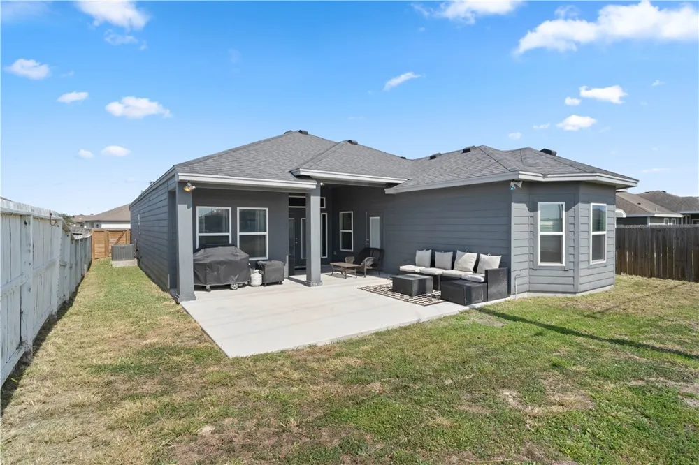 1633 Antoinette Drive Corpus Christi, TX 78418