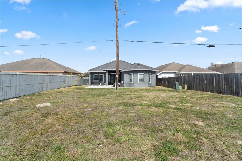 1633 Antoinette Drive Corpus Christi, TX 78418