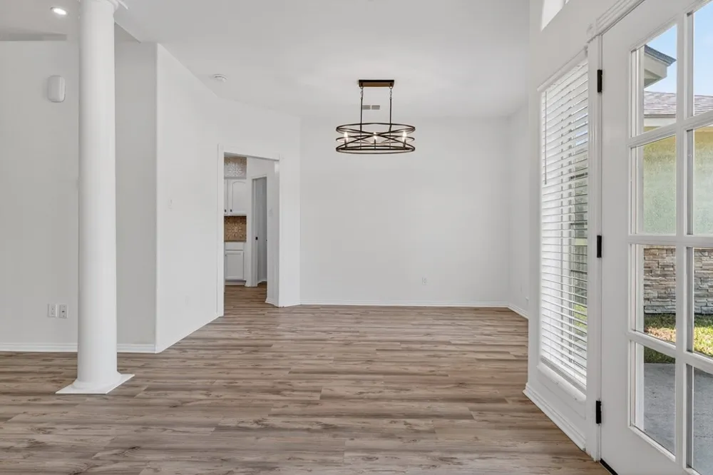 405 Cascades Rockport, TX 78382