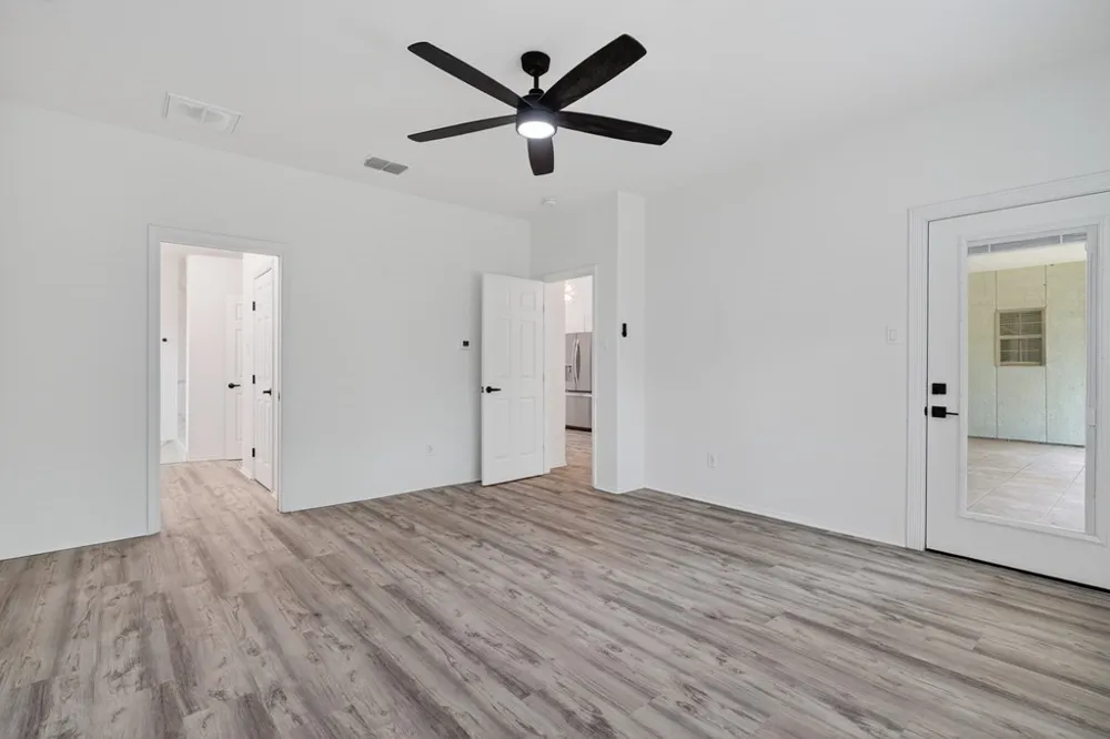 405 Cascades Rockport, TX 78382