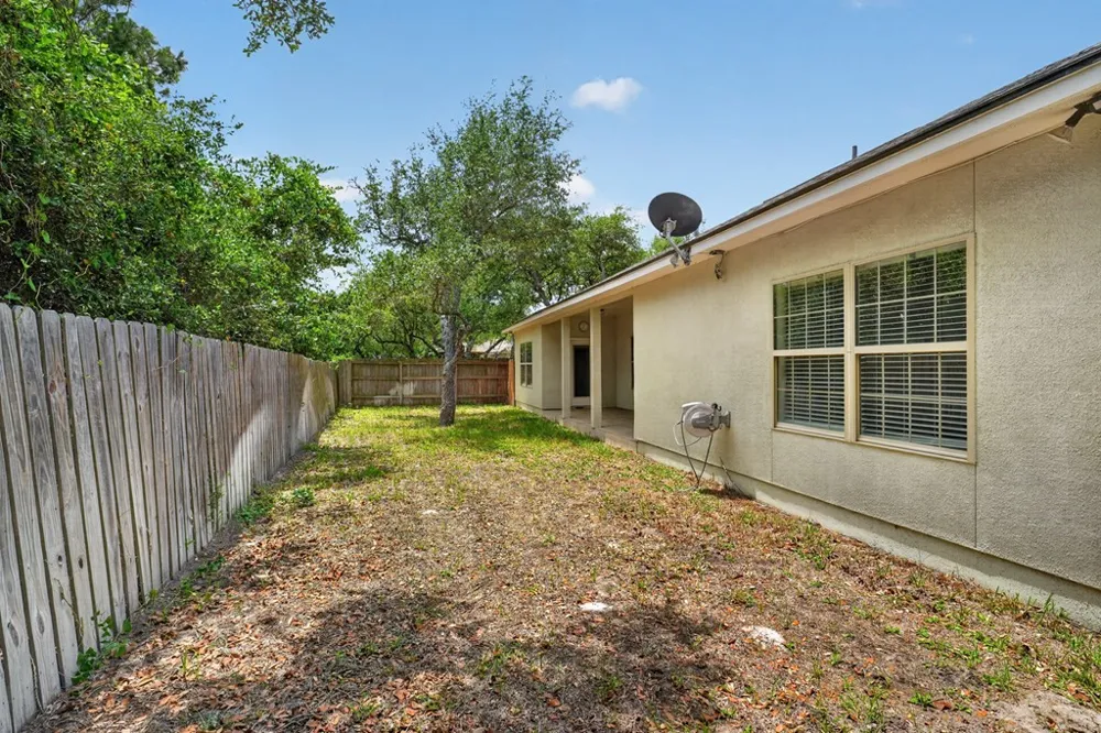 405 Cascades Rockport, TX 78382