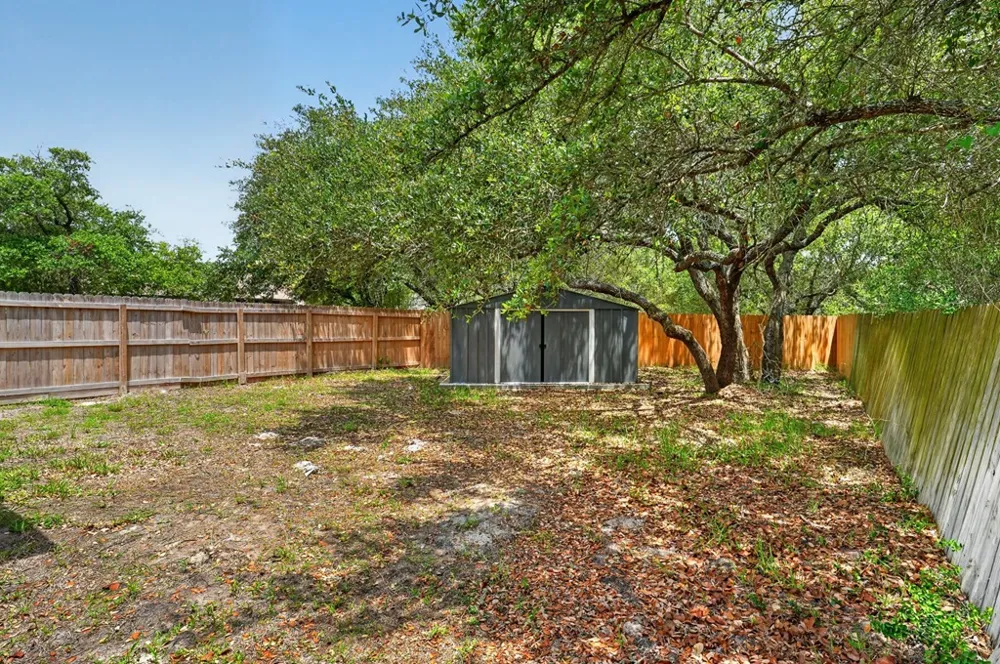405 Cascades Rockport, TX 78382