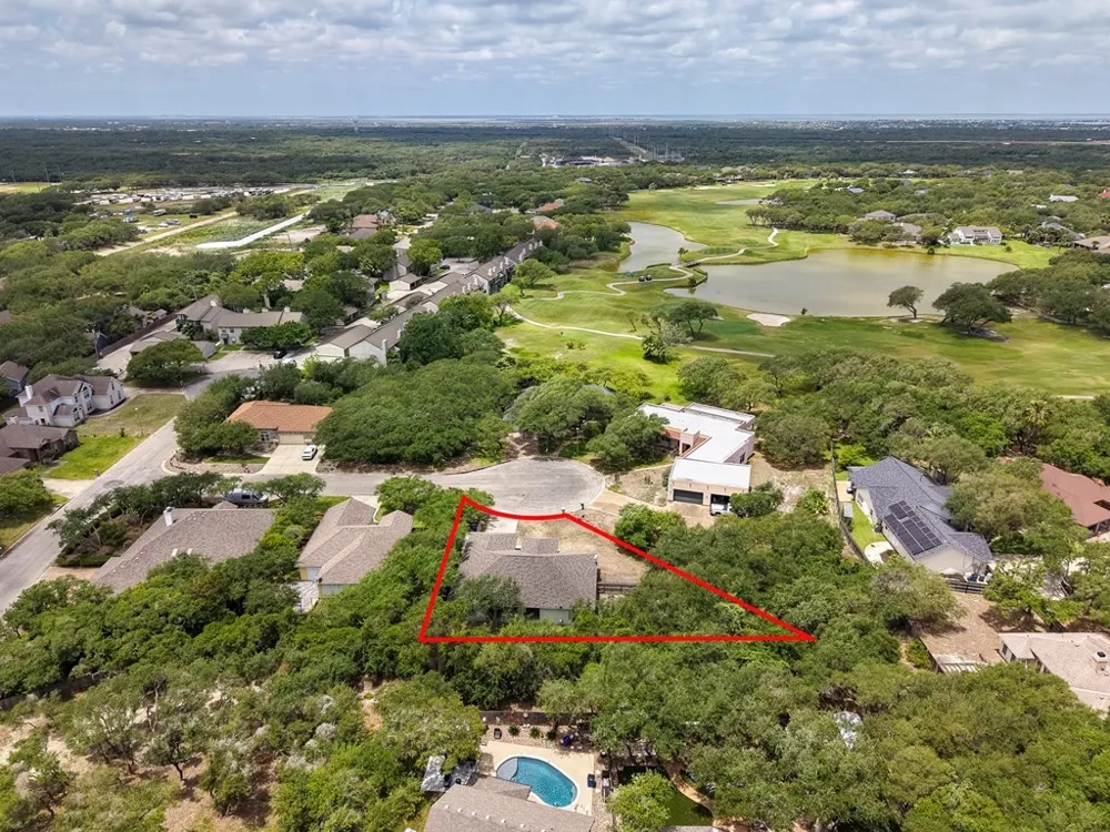 405 Cascades Rockport, TX 78382