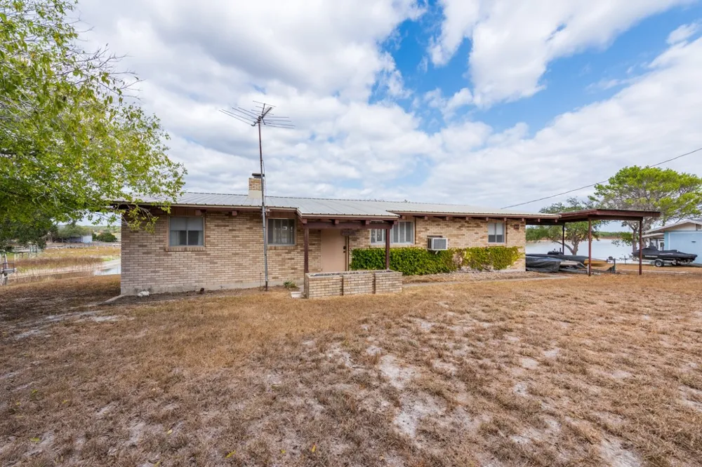 317 Carmel Drive Sandia, TX 78383