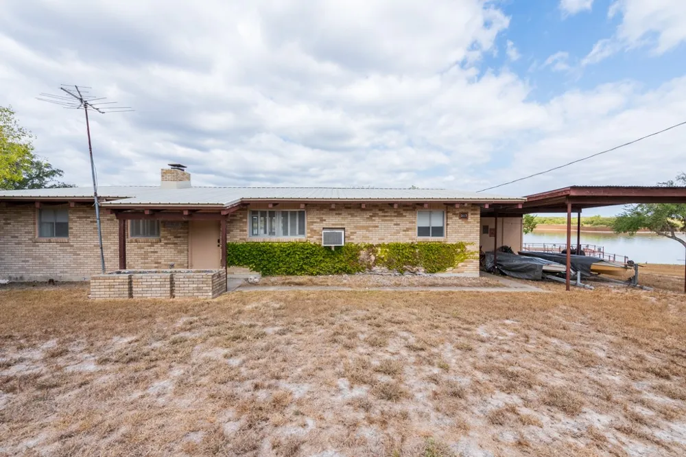 317 Carmel Drive Sandia, TX 78383