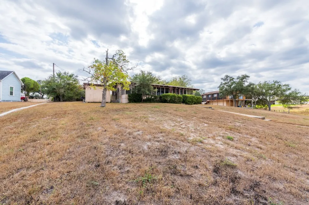 317 Carmel Drive Sandia, TX 78383