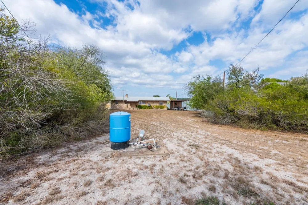 317 Carmel Drive Sandia, TX 78383