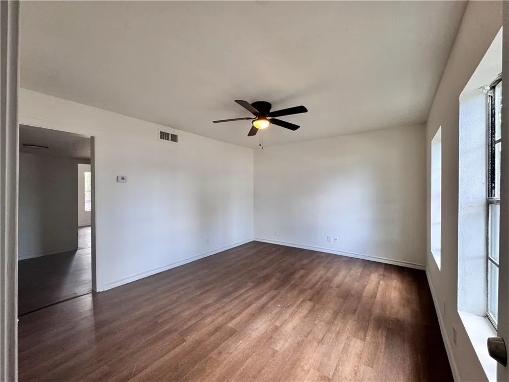 907 Elizabeth Street Corpus Christi, TX 78404