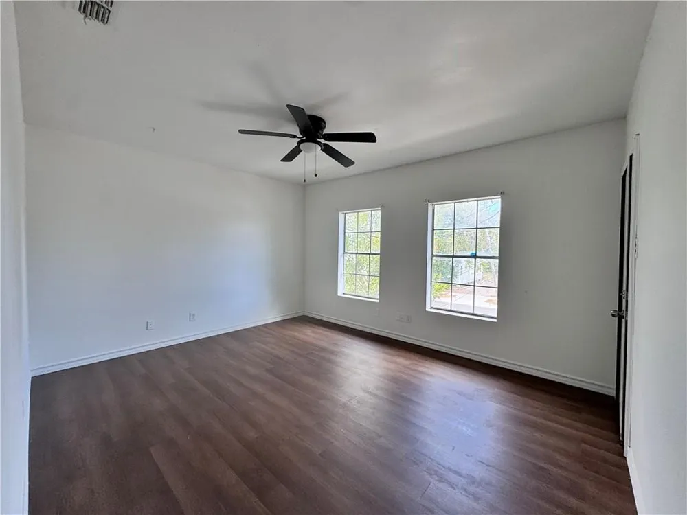 907 Elizabeth Street Corpus Christi, TX 78404