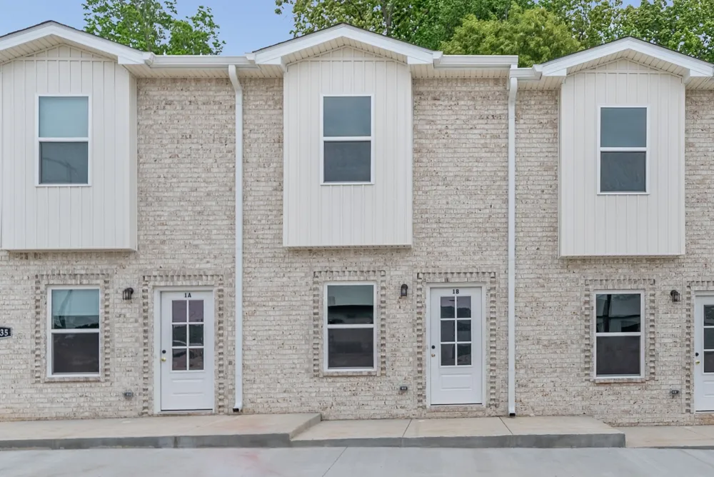 1035 Sinclair Dr #2A Clarksville, TN 37042