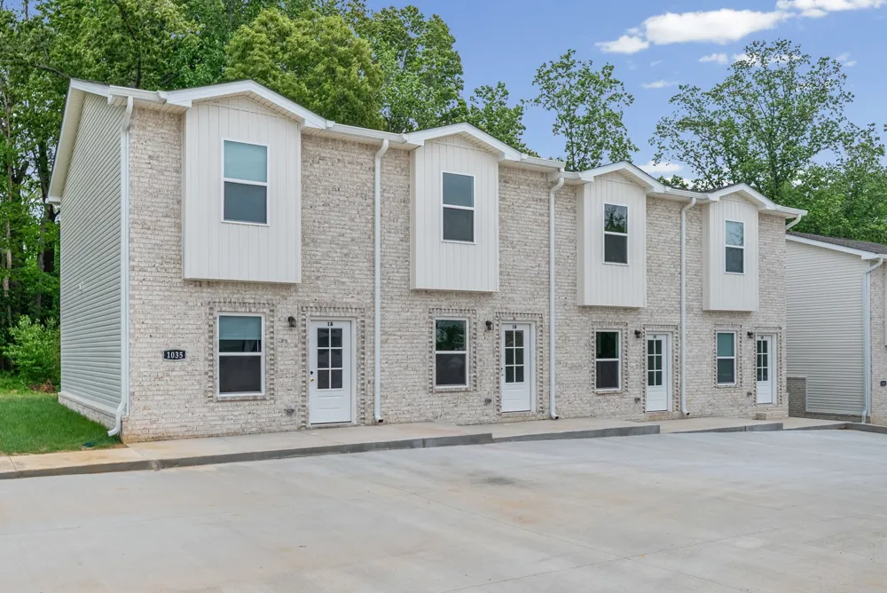 1035 Sinclair Dr #2A Clarksville, TN 37042