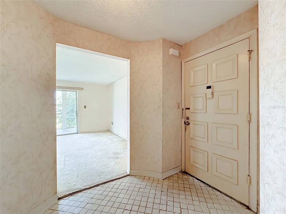 532 ORANGE DRIVE #22 Altamonte Springs, FL 32701