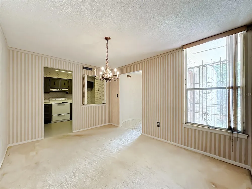 532 ORANGE DRIVE #22 Altamonte Springs, FL 32701