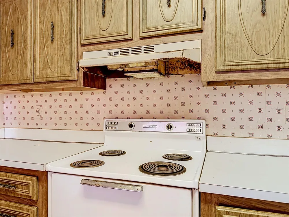 532 ORANGE DRIVE #22 Altamonte Springs, FL 32701