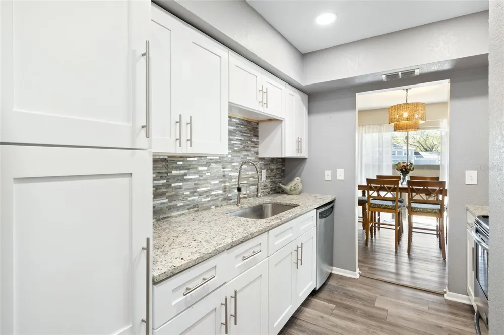 6305 MORNINGMIST COURT #6305 Temple Terrace, FL 33617