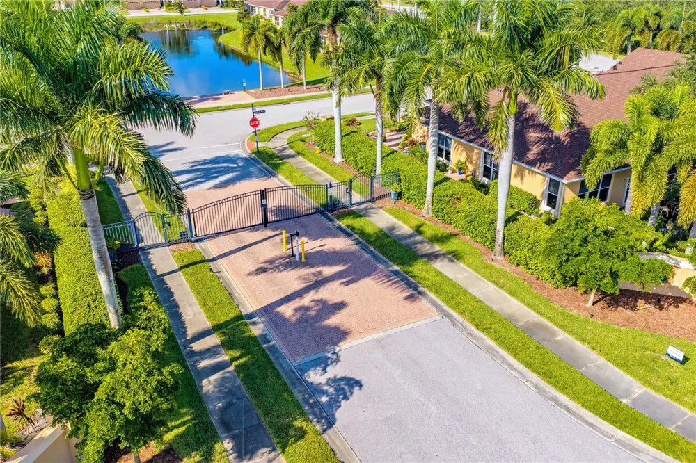 4361 TURNBERRY CIRCLE North Port, FL 34288