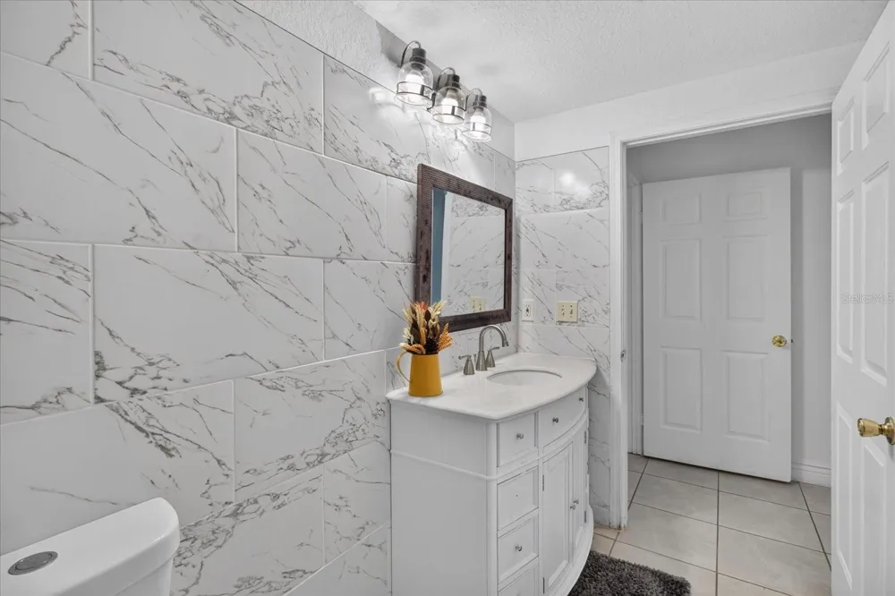 2612 ROBERT TRENT JONES DRIVE #711 Orlando, FL 32835