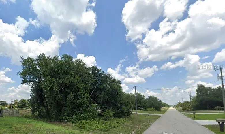2810 51ST STREET SW Lehigh Acres, FL 33976