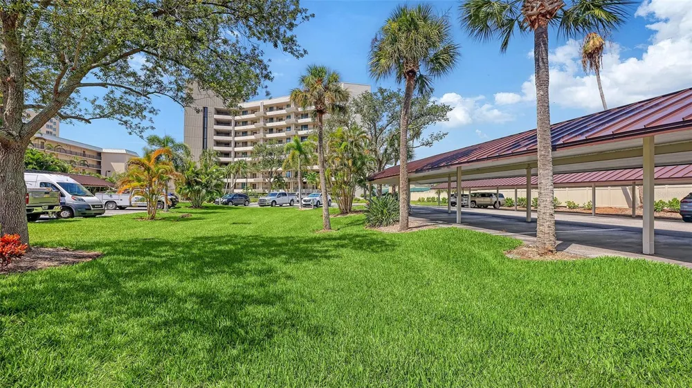 5880 MIDNIGHT PASS ROAD #307 Sarasota, FL 34242