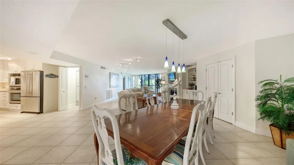 5880 MIDNIGHT PASS ROAD #307 Sarasota, FL 34242