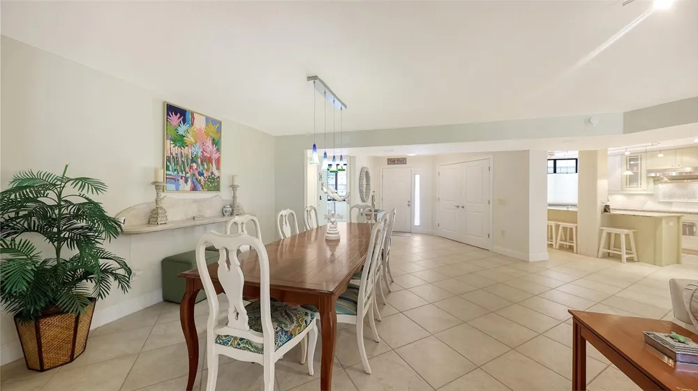 5880 MIDNIGHT PASS ROAD #307 Sarasota, FL 34242