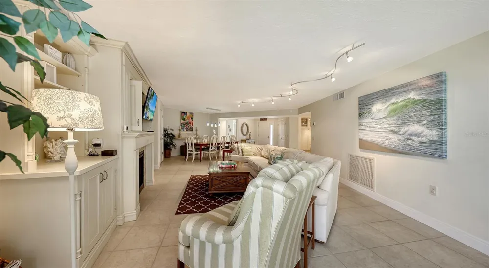 5880 MIDNIGHT PASS ROAD #307 Sarasota, FL 34242