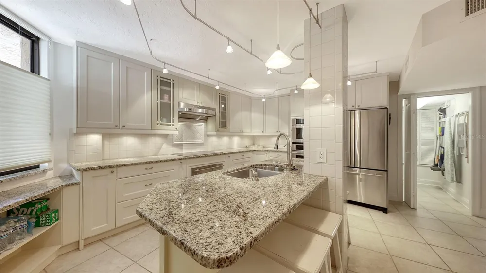 5880 MIDNIGHT PASS ROAD #307 Sarasota, FL 34242