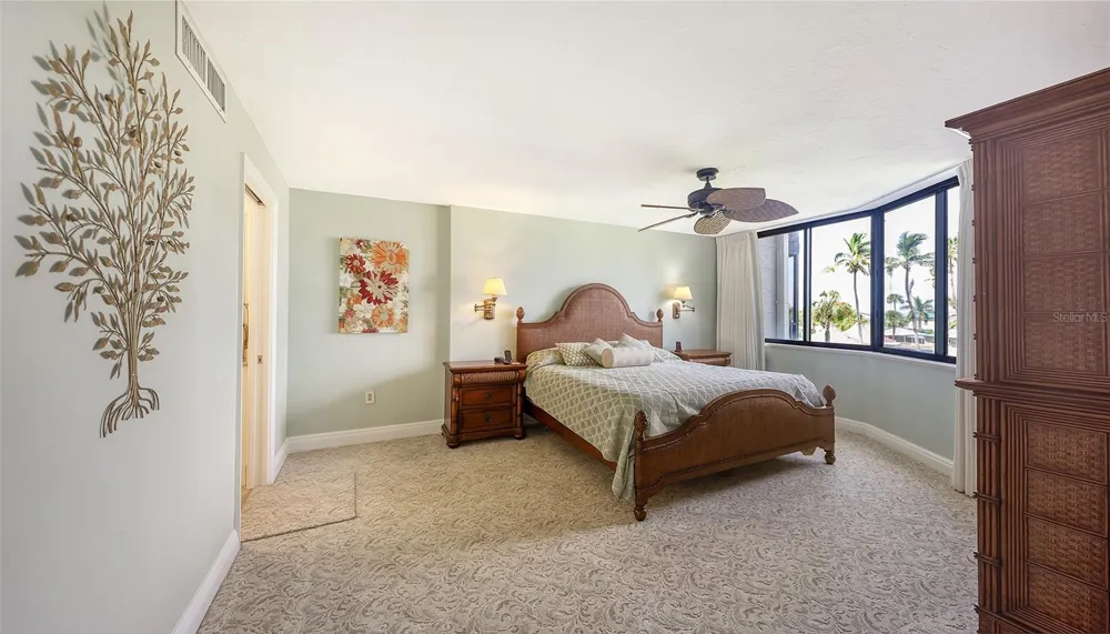 5880 MIDNIGHT PASS ROAD #307 Sarasota, FL 34242