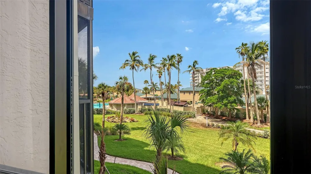 5880 MIDNIGHT PASS ROAD #307 Sarasota, FL 34242