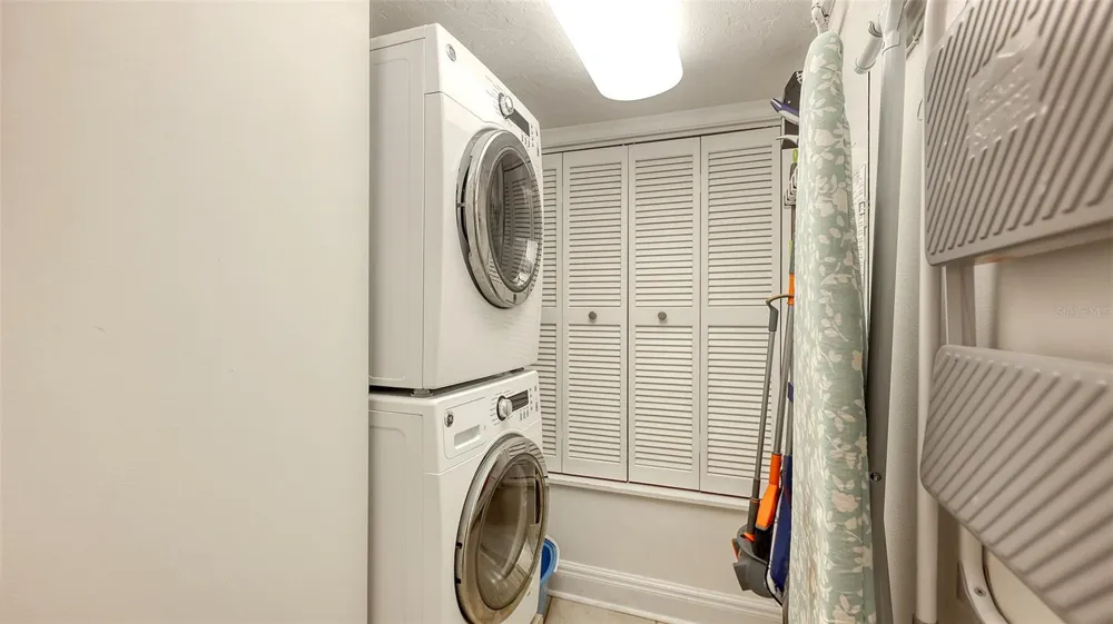 5880 MIDNIGHT PASS ROAD #307 Sarasota, FL 34242