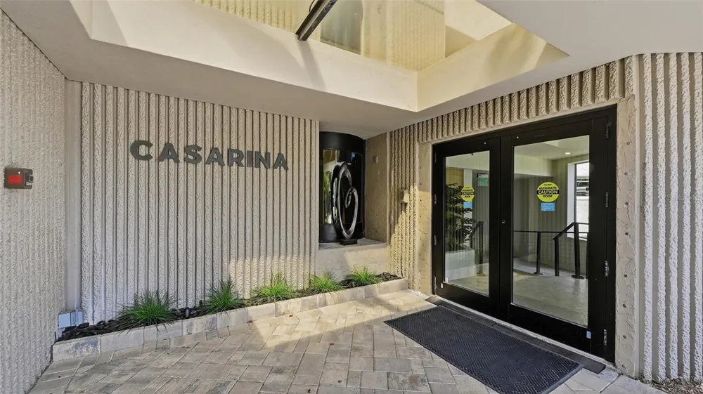 5880 MIDNIGHT PASS ROAD #307 Sarasota, FL 34242