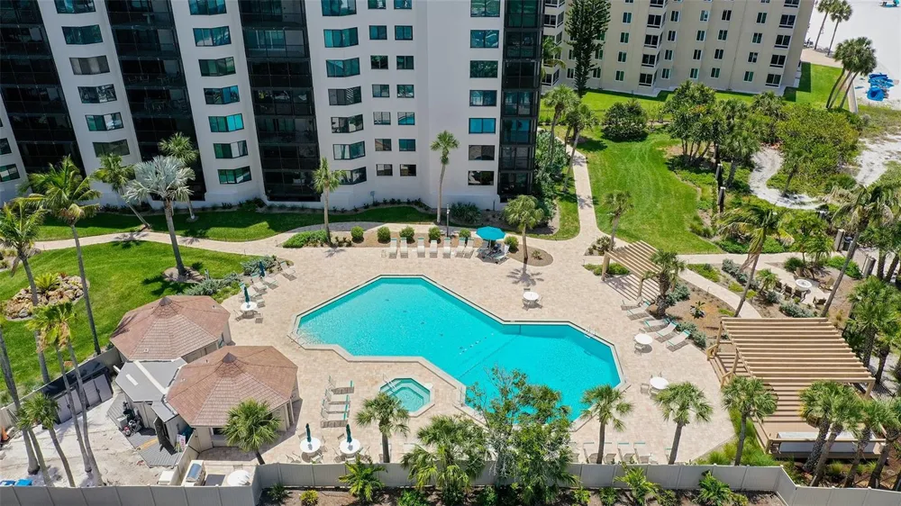 5880 MIDNIGHT PASS ROAD #307 Sarasota, FL 34242