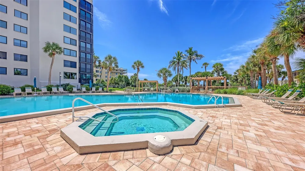 5880 MIDNIGHT PASS ROAD #307 Sarasota, FL 34242