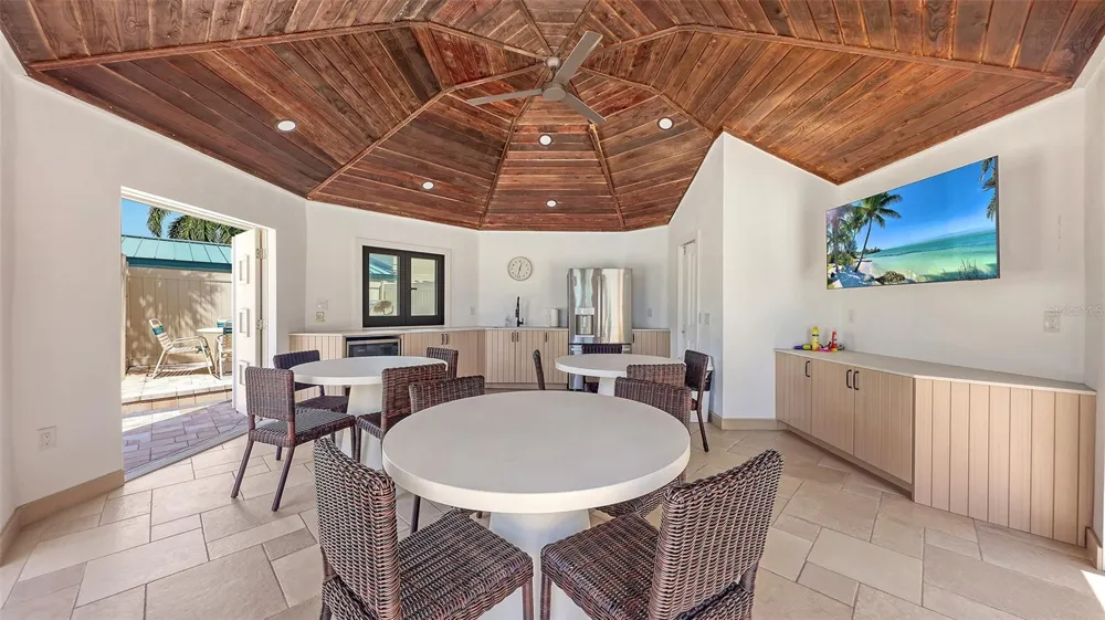5880 MIDNIGHT PASS ROAD #307 Sarasota, FL 34242