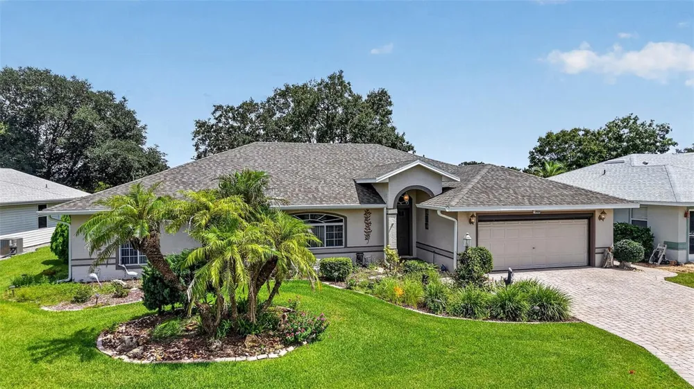 21526 KING HENRY AVENUE Leesburg, FL 34748