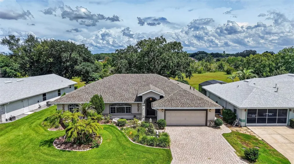 21526 KING HENRY AVENUE Leesburg, FL 34748