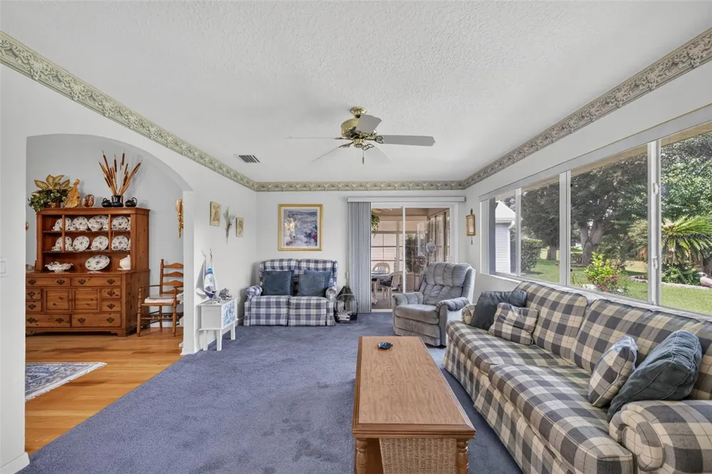 21526 KING HENRY AVENUE Leesburg, FL 34748