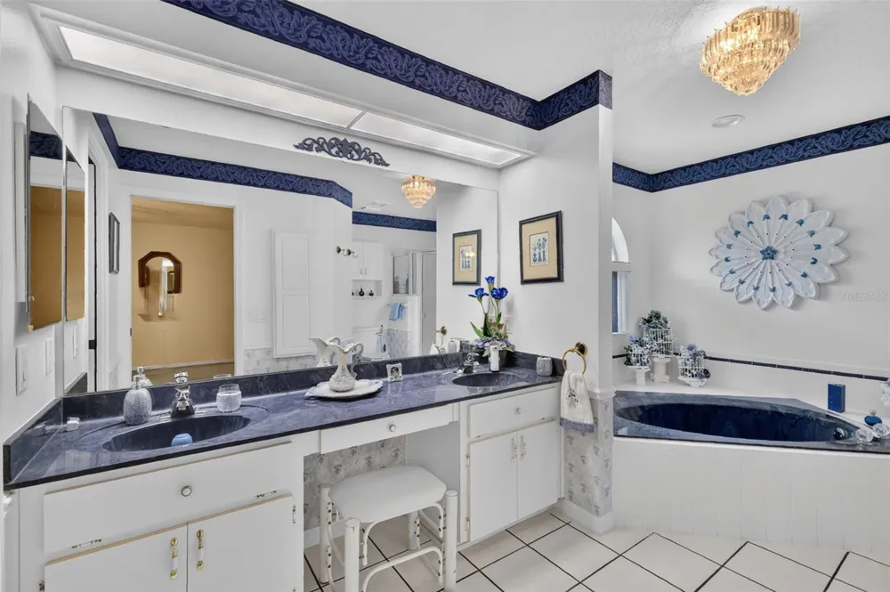 21526 KING HENRY AVENUE Leesburg, FL 34748