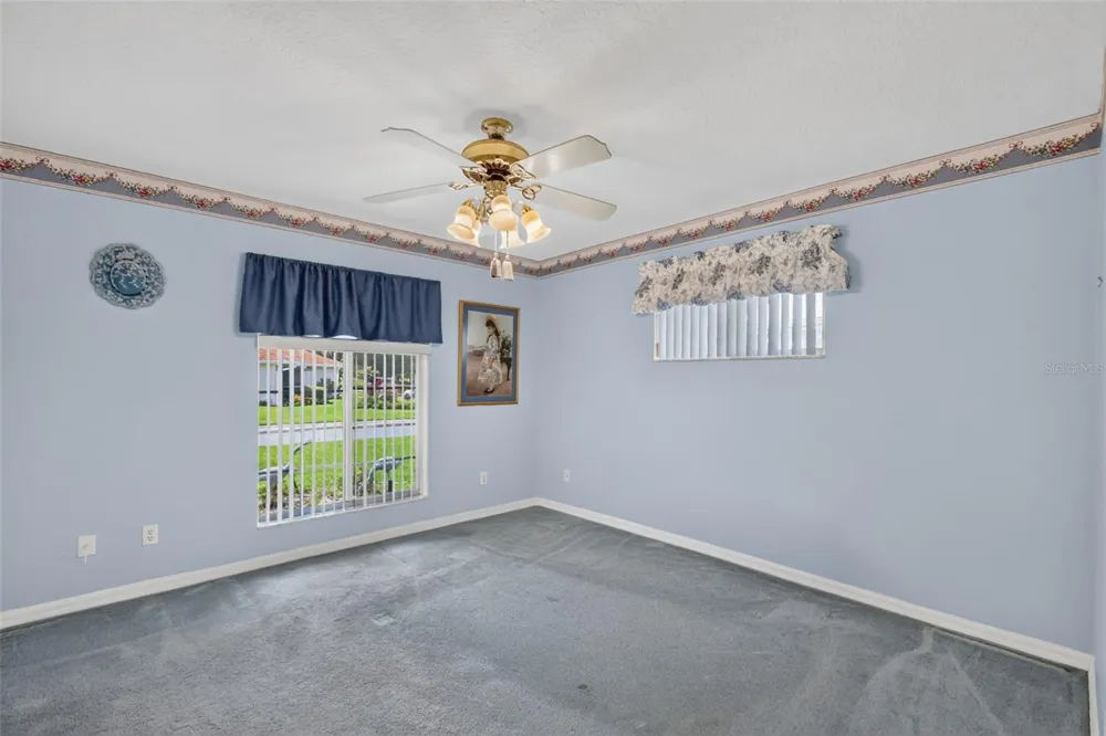 21526 KING HENRY AVENUE Leesburg, FL 34748