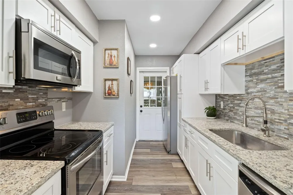 6305 MORNINGMIST COURT #6305 Temple Terrace, FL 33617