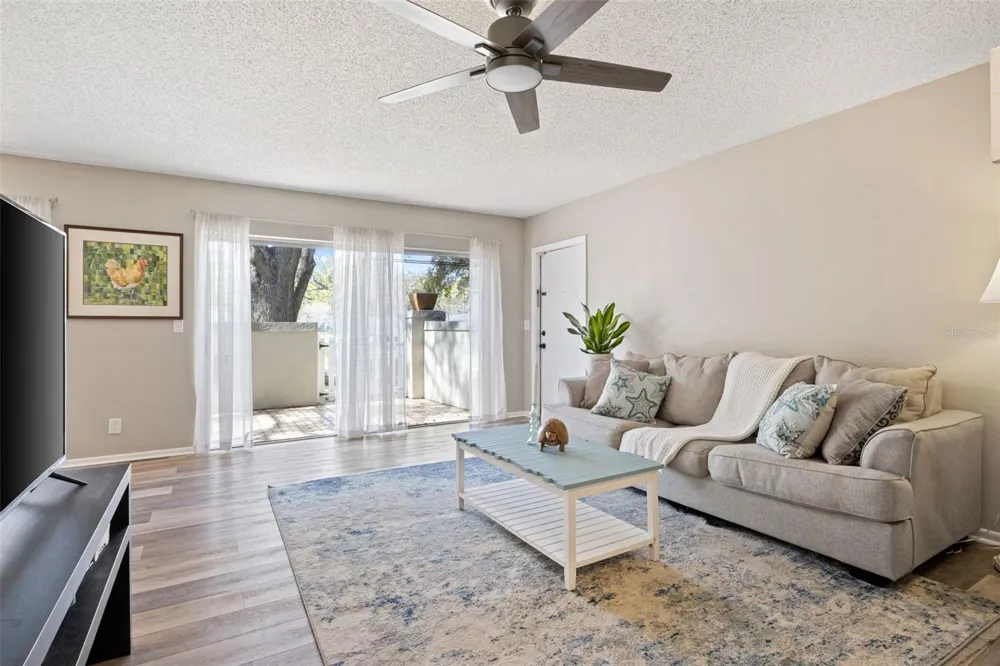 6305 MORNINGMIST COURT #6305 Temple Terrace, FL 33617