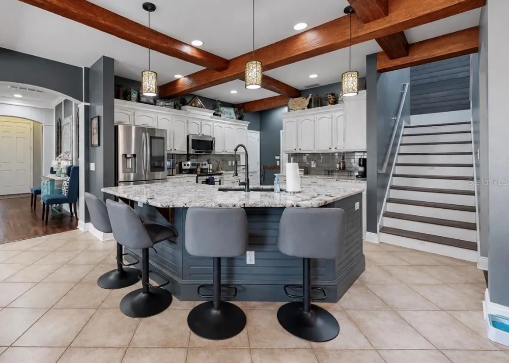4346 WATERVILLE AVENUE Wesley Chapel, FL 33543